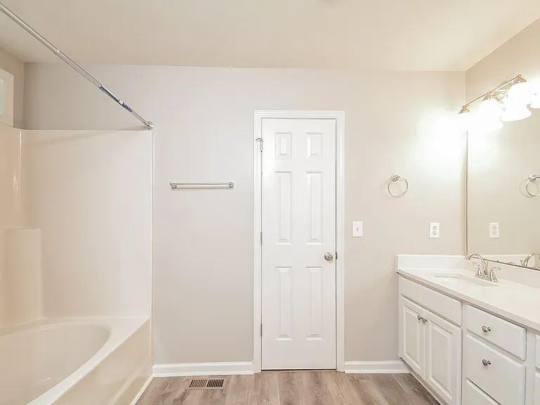 504 Jaffiley Ct — Photo 9
