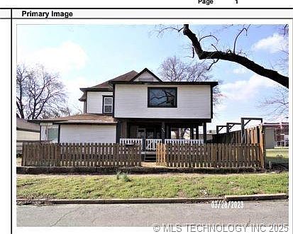 1st image of 408 E 7th St