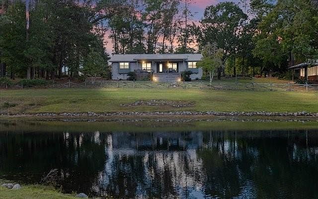 1st image of 4650 Wiggins Ln