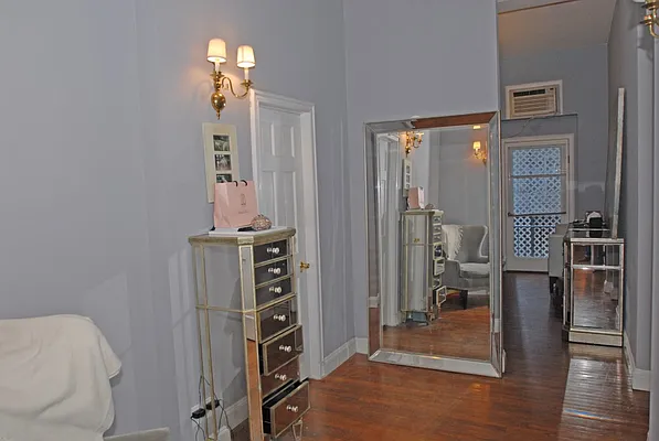 Rented by G. Laurie Cooper | media 5