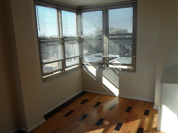 2nd image of 2610 W Balmoral Ave APT 502