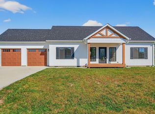 203 Eagle Dr, Sweetser, IN 46987