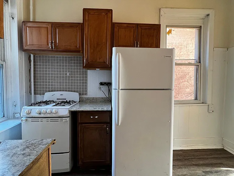 2113 Spring Garden St #2F — Photo 7