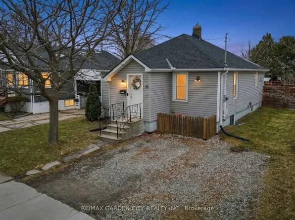 65 Scott St W, Saint Catharines, ON L2R 1E3