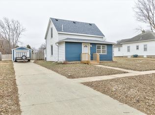 332 N Crawford St, Carroll, IA 51401