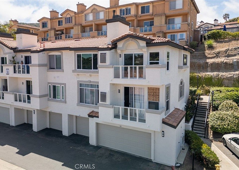1st image of 30902 Clubhouse Dr Unit 14H
