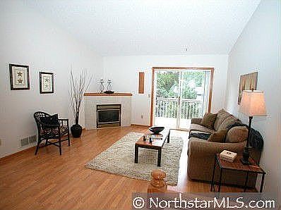 Vaulted Great Room Open Floorplan creates Warm, Transitional Look