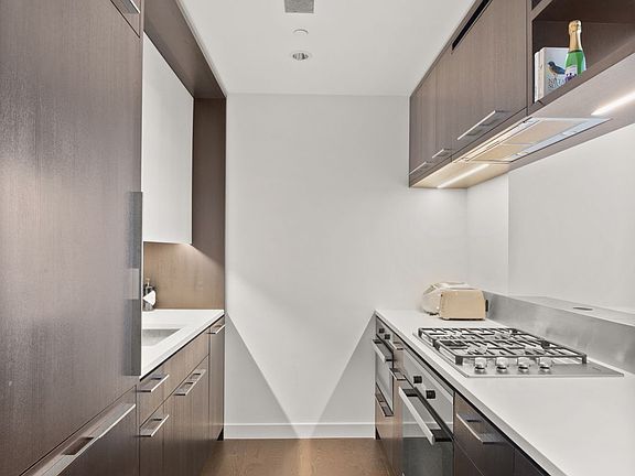 4th image of 252 South St #41H
