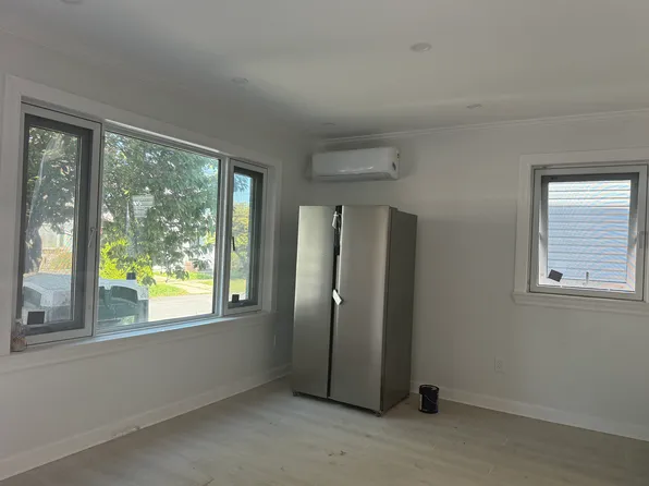 164-30 77th Road image 3 of 17