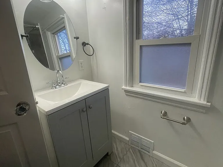 326 Northland Ave — Photo 8