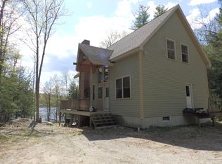 32 Hutchins St, Norway, ME 04268