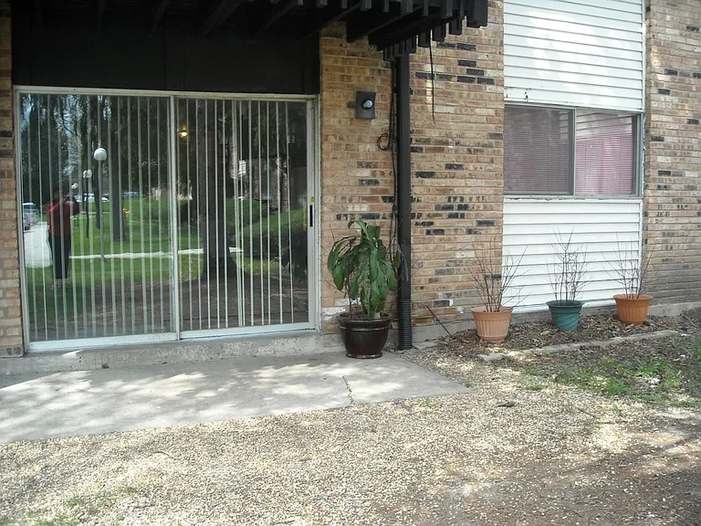 13B Kingery Quarter — Photo 1