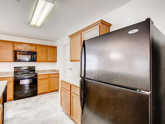 5th image of 226 Tolcarne Dr