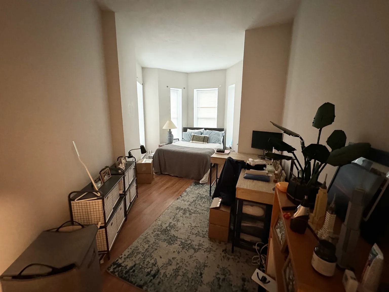 3 bed, 1200 sqft, $5,000 — Photo 3