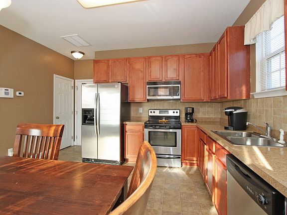 2nd image of 7824 Magellan Dr