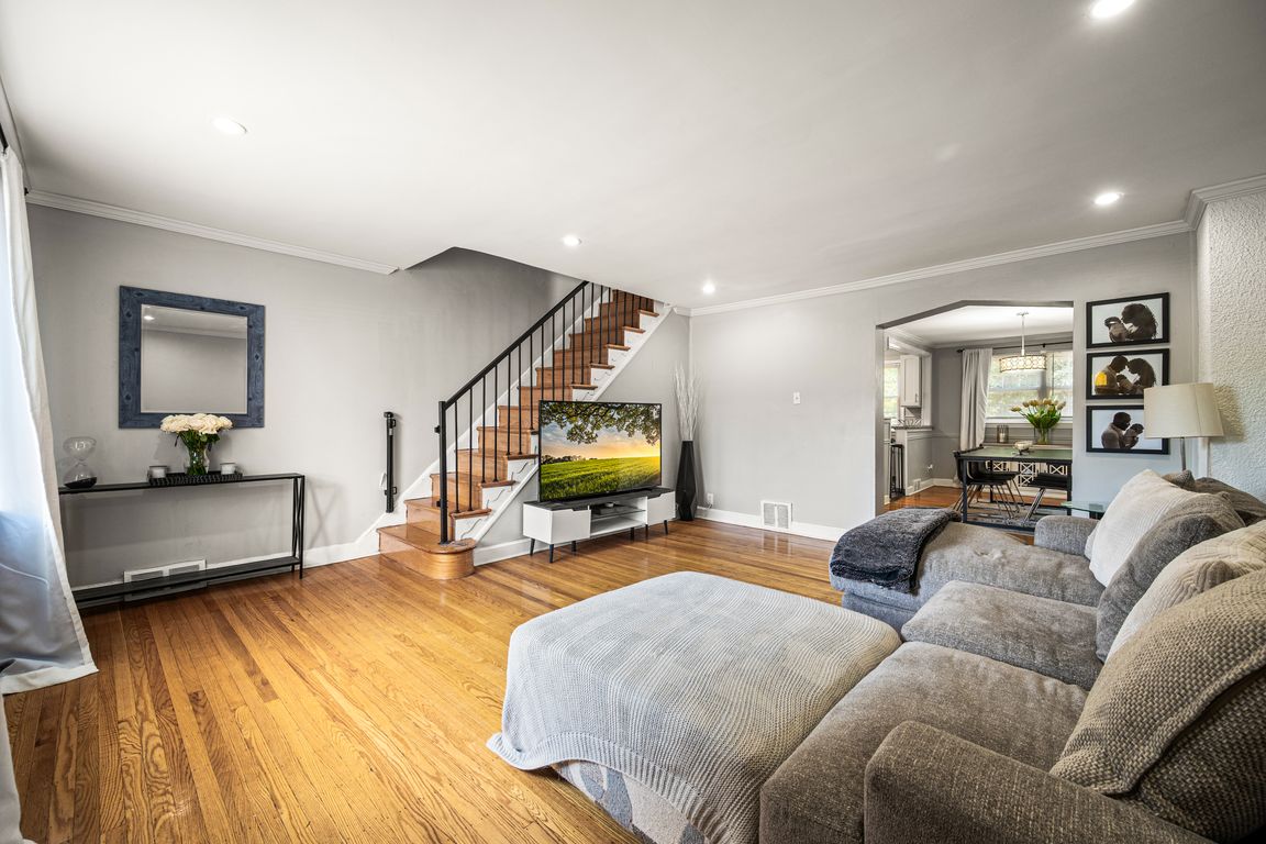 next background image