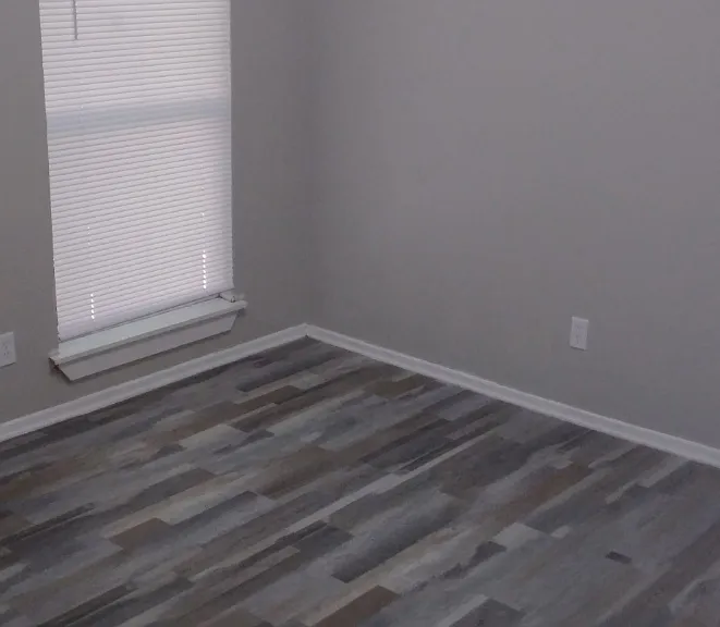 Pointe West Apartments — Photo 5