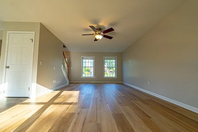 649 Kayloc Cir — Photo 25