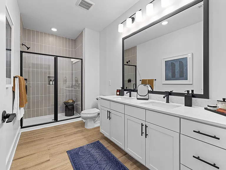The Lindley at Grove 98 — Photo 16