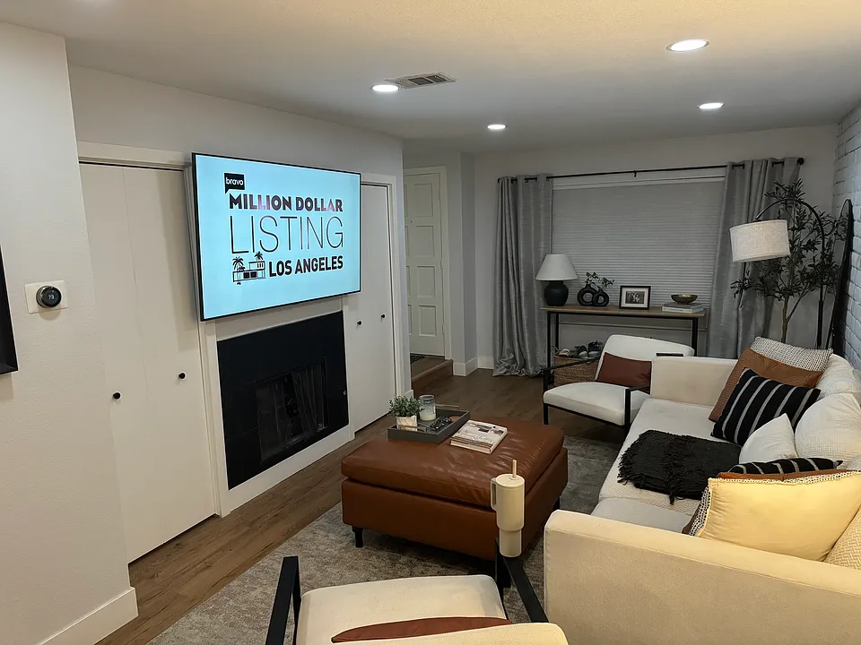831 E 3rd Ave #2