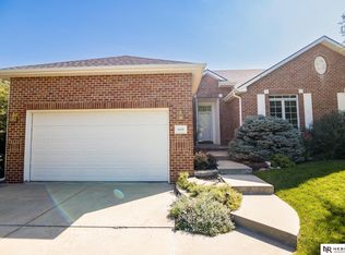 6008 Berkeley Dr, Lincoln, NE 68512