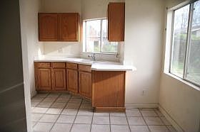 5th image of 3711 Vineland Ave