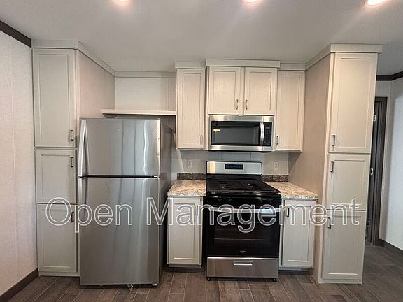 5th image of 725 S 12th St Lot 10