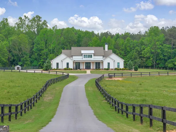 3004 Lipscomb Lake Rd, Pendergrass, GA 30567