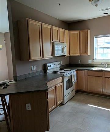 4th image of 15210 Addington Dr #168
