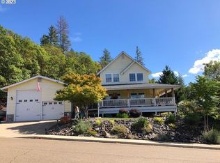 951 NE Ventura St, Roseburg, OR