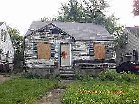 17852 Yonka St photo 1