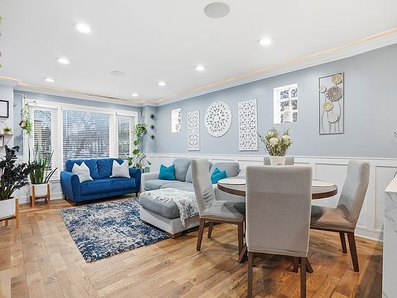 5th image of 1900 N Kenneth Ave