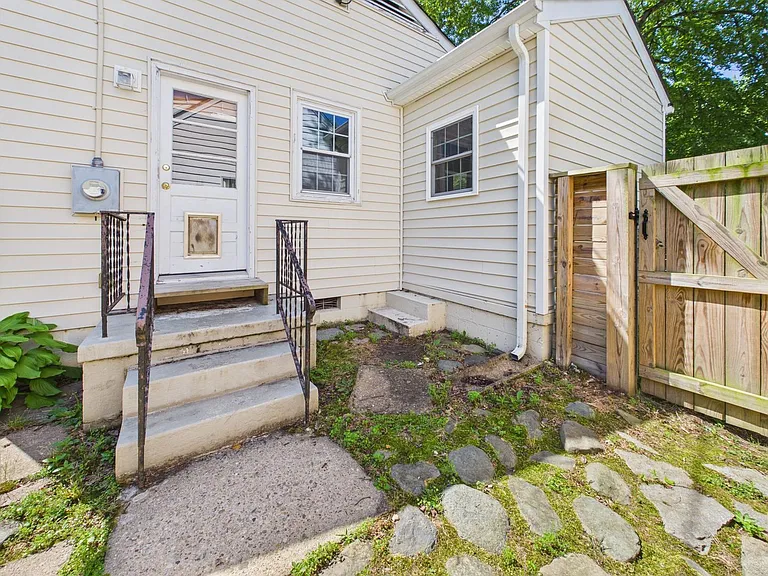 6514 Stuart Ave — Photo 20