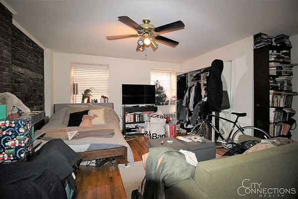 Rented by City Connections Realty | media 15