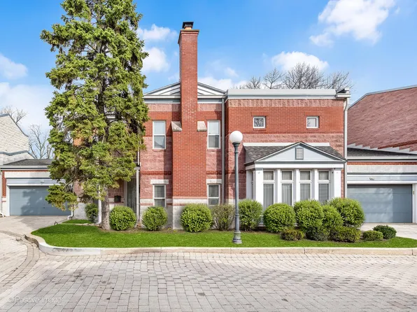 11 Manchester Ln, Elmhurst, IL 60126