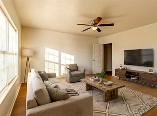 108 W Stroud St, Frost, TX 76641