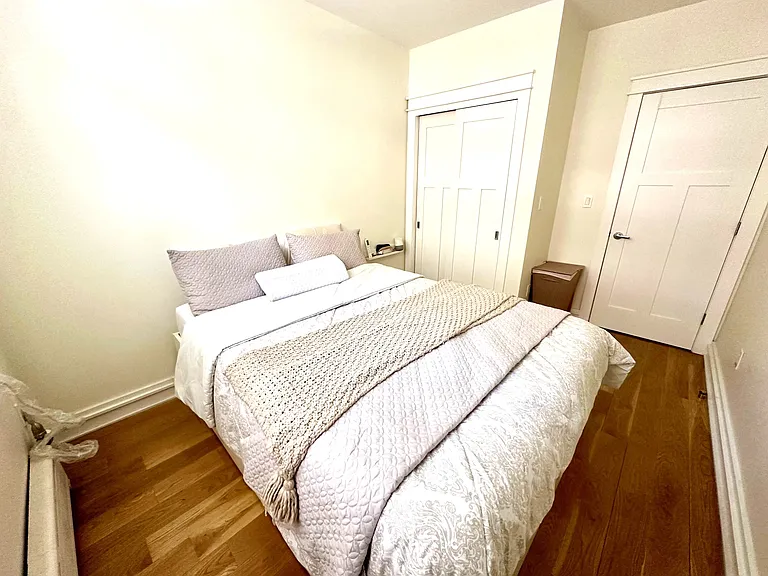 342 W 21st St #1D — Photo 5