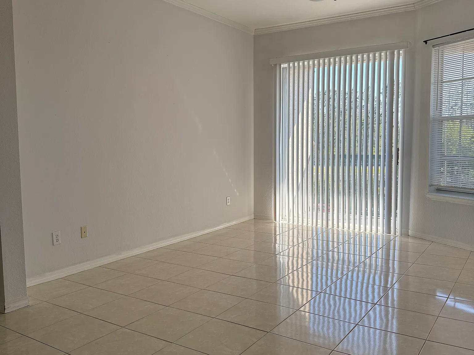 2 bed, 1.5 bath, 1200 sqft, $1,780 — Photo 3