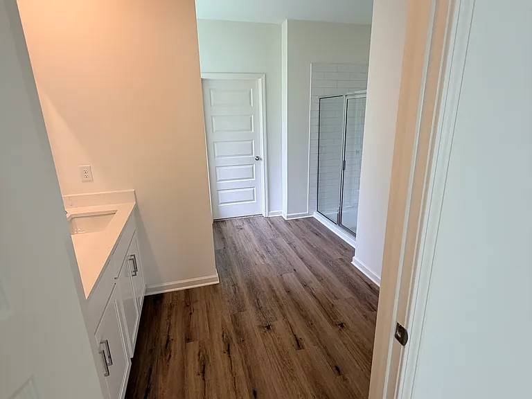 732 Empire Ave — Photo 15