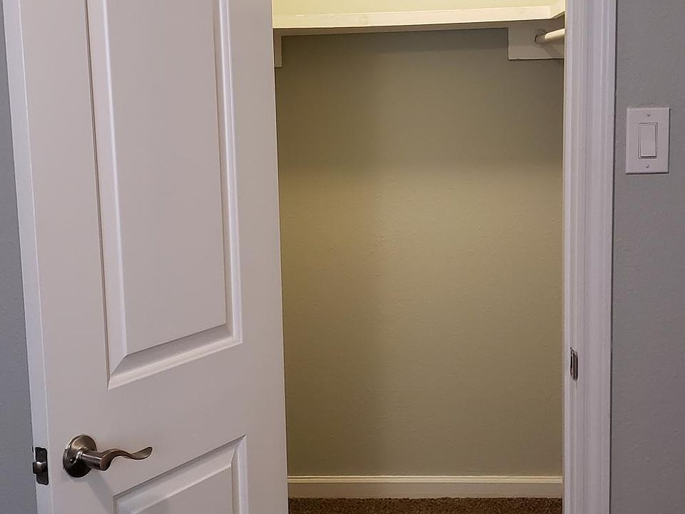 2nd image of 2903 46th St APT E