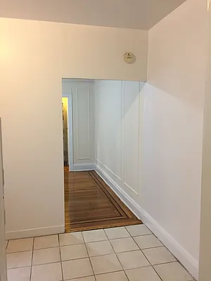 Rented by Metroline Realty | media 14