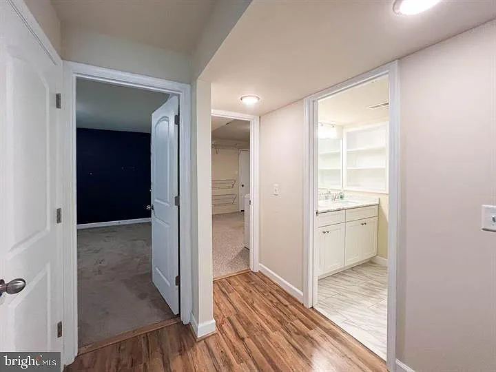 433 Deerwood Dr — Photo 14
