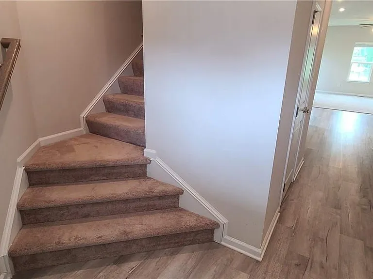 1157 Meadow Run — Photo 8
