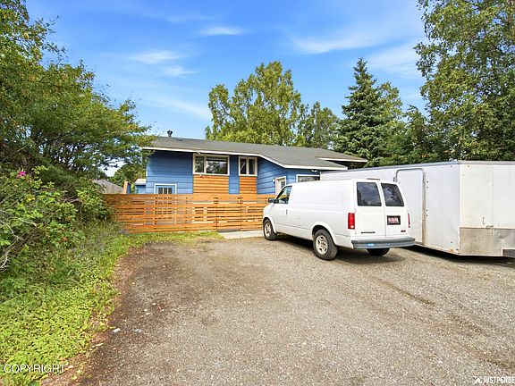 3rd image of 2615 W 33rd Ave