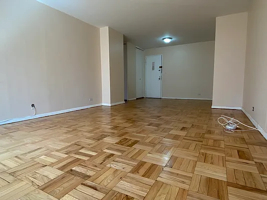 Rented by Akam Sales and Brokerage | media 2