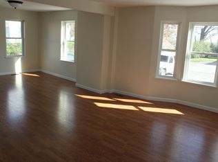 31 Worcester St, West Springfield, MA 01089