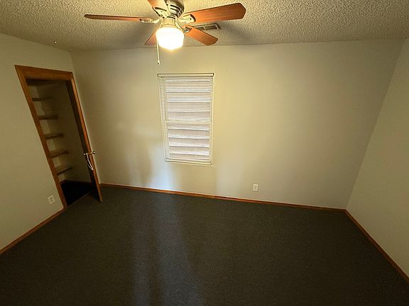 5th image of 9548 S Avenue L #2