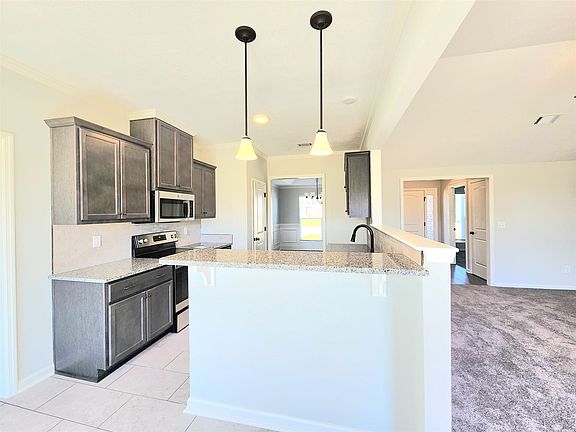 3rd image of 3139 Easton Dr