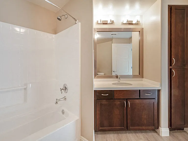 Soaking tubs