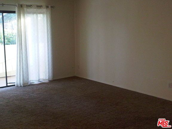 3rd image of 5000 S Centinela Ave APT 113